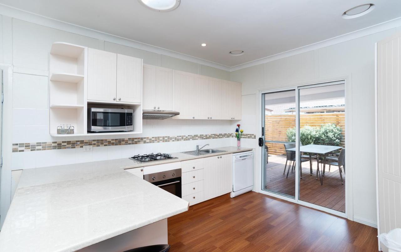 Canberra Ave Villas ควีนเบยัน ภายนอก รูปภาพ