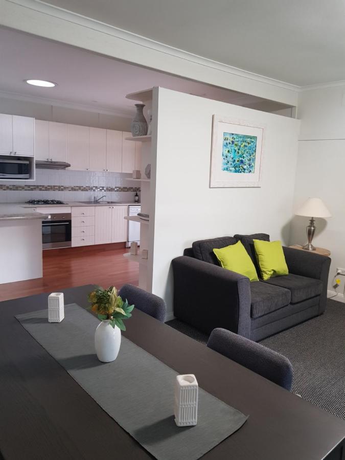 Canberra Ave Villas ควีนเบยัน ภายนอก รูปภาพ